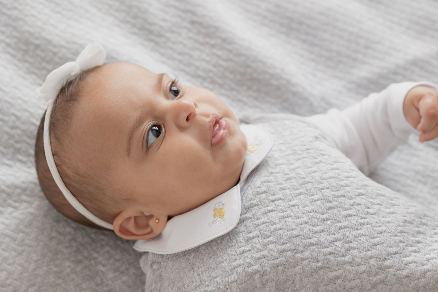 Body Branco Manga Longa com Gola Bebe com bordado de pássaro