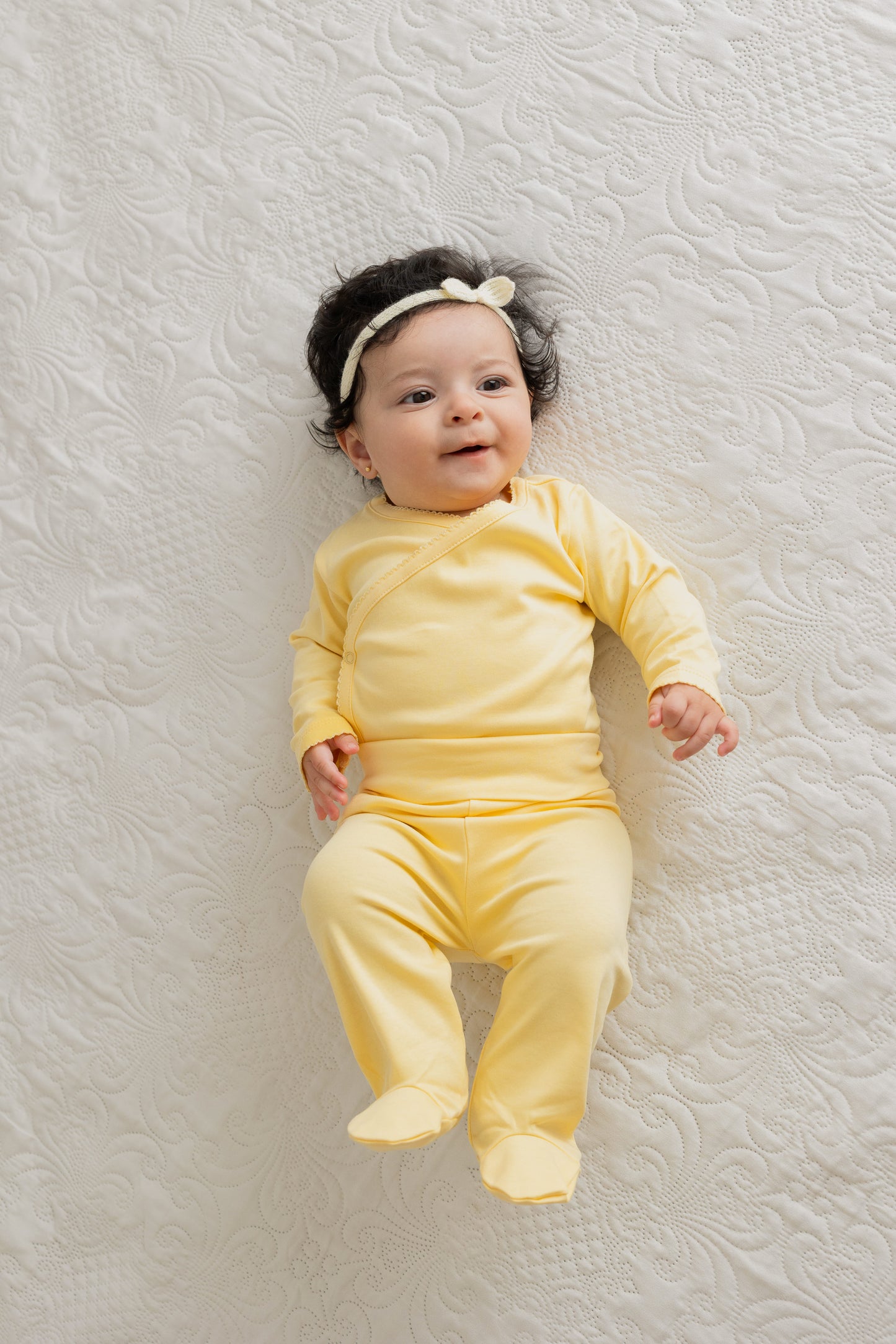 Calça com Cós Alto e com pé Amarelo